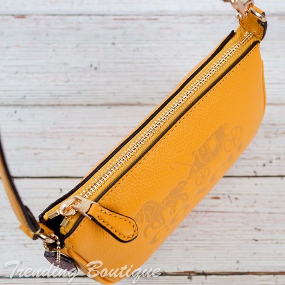 NWT Coach Nolita 19 Wristlet with Horse & Carriage - Picture 6 of 9